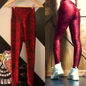 AMERICAN APPAREL LACE LEGGINGS. Size SM